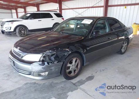 2000 Lexus Es 300 из США, поврежденный, VIN JT8BF28G9Y0243384